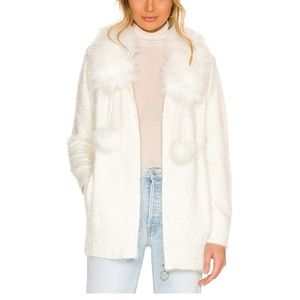 Show me your mumy heavenly zip-up NWT white fuzzy